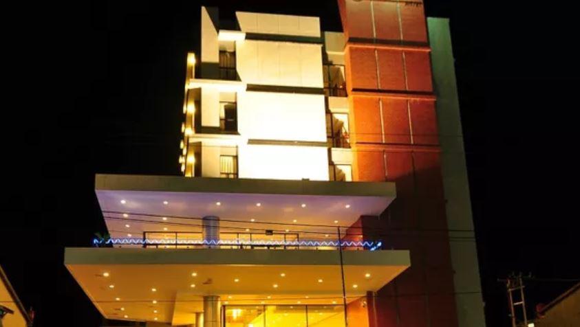 Aston Ketapang City Hotel Exterior foto