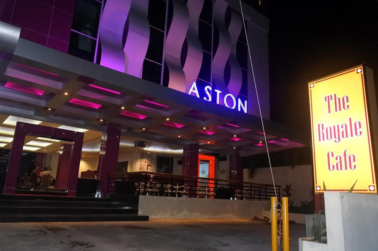 Aston Ketapang City Hotel Exterior foto